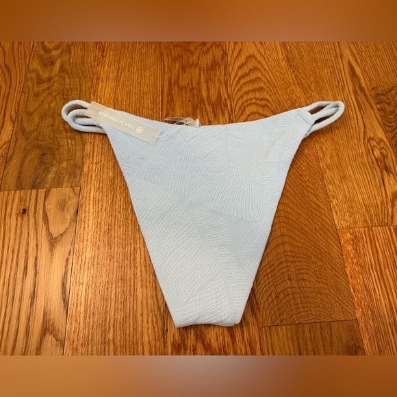 Devon Windsor Paige Bikini bottoms in Mist Size Large - Picture 7 of 10